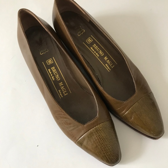 Bruno Magli Olive GReen Cap Toe Flats Shoes - Picture 1 of 8